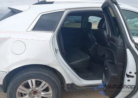 2013 Cadillac Srx Luxury Collection z USA, uszkodzony, nr VIN 3GYFNCE34DS629687